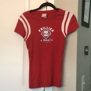Women’s fitted Phillies tee